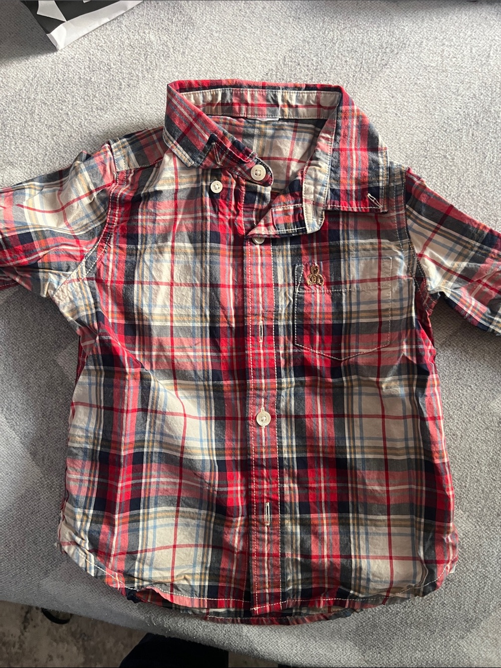 GAP Red Navy Cream Plaid Button-Down Shirt